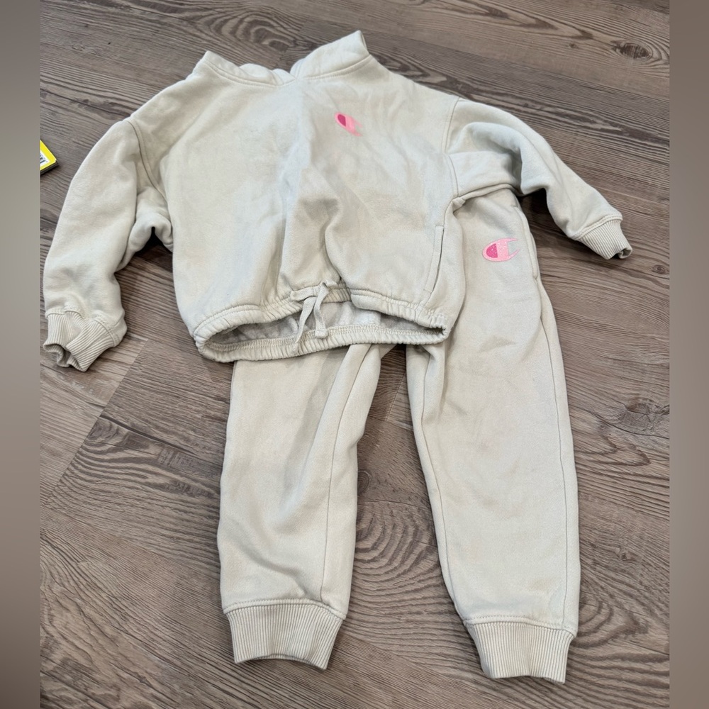 CHAMPION MATCHING SET